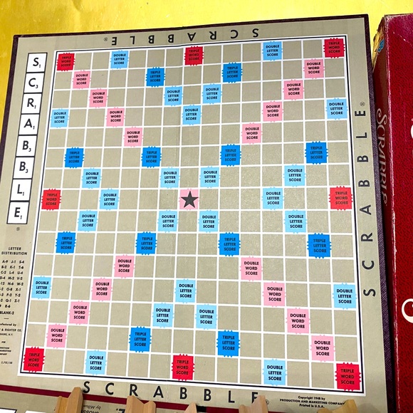 SCRABBLE VTG 1989 CROSSWORD PUZZLE GAME (2) GAME BOARDS & SETS OF TILES, 5 RACKS - Picture 7 of 16